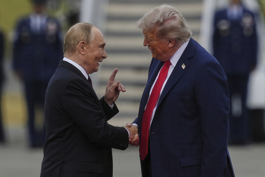 Putin offers cautious praise for Trump’s Gaza ceasefire