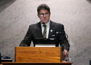 Republicans stall redistricting efforts in Indiana and Kansas