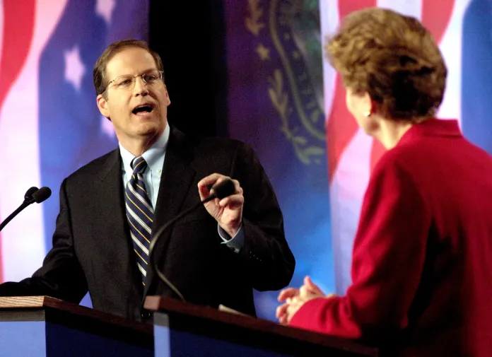 U.S. Sen. John Sununu, R-N.H., left, spars with Democratic rival and former governor Jeanne Shaheen during a live televised debate in Manchester, N.H., Oct. 30, 2008.