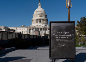 Senators and representatives refuse paychecks amid shutdown