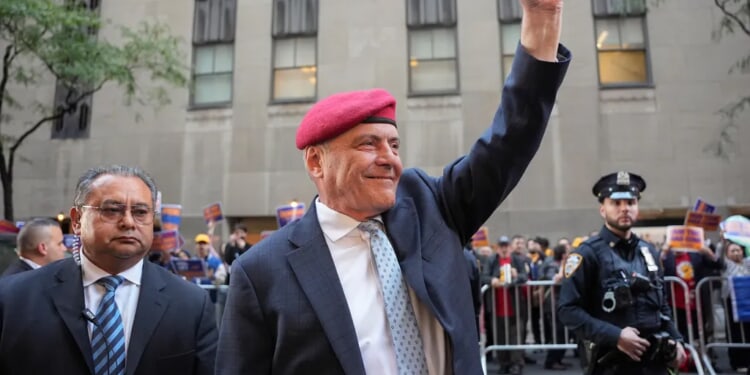 Sliwa slams Santos’s Trump-commuted sentence