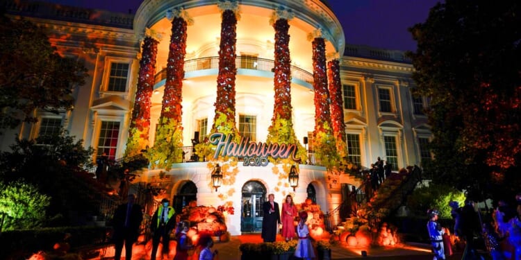 Trump and First Lady host Halloween trick-or-treating at White House