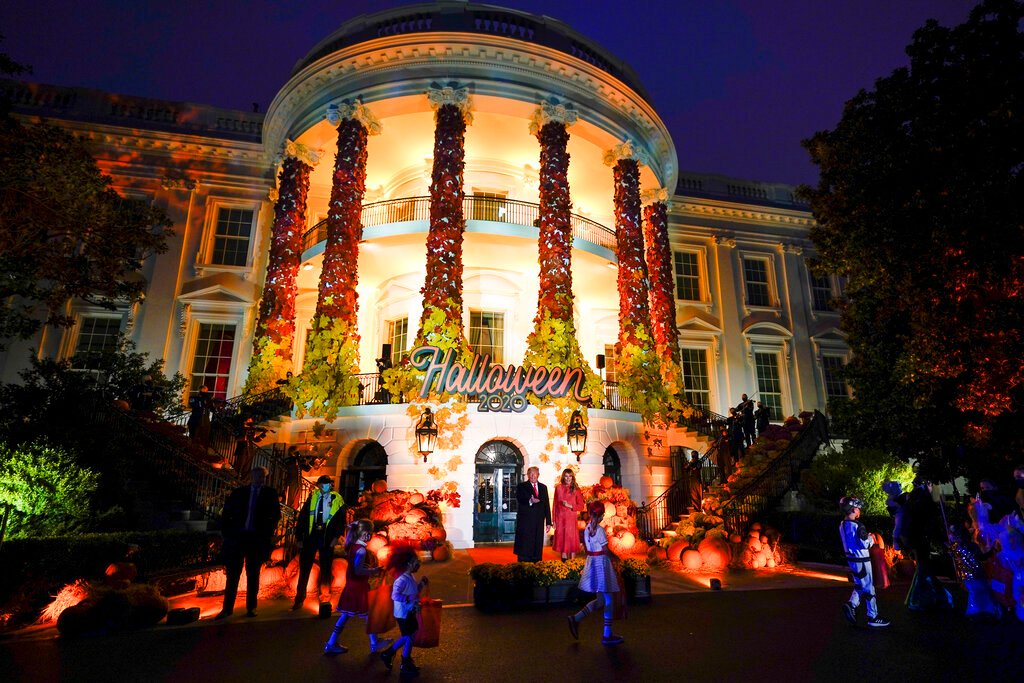 Trump and First Lady host Halloween trick-or-treating at White House