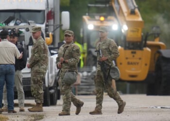 Trump asks Supreme Court to allow National Guard in Chicago