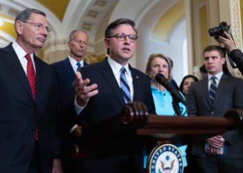 White House dials up heat on Democrats amid shutdown gridlock