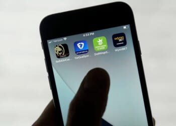 Wisconsin lawmakers propose legalizing mobile sports wagering