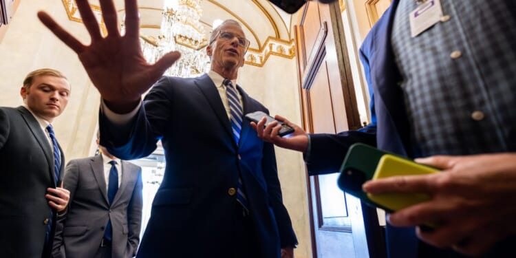 Shutdown talks backslide as Democrats dig in with new offer