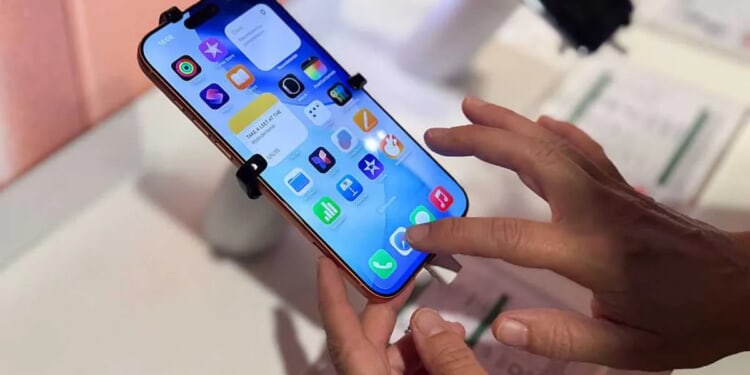 Here's how to get the most annoying new update off of your iPhone