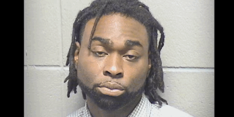 'Serial puncher' accused of knocking out mother of 11 in Chicago over summer arrested yet again — this time while behind bars