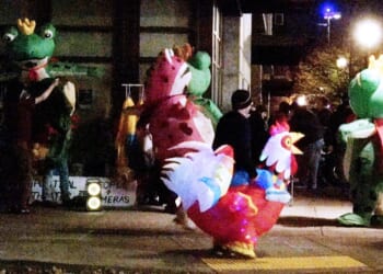 "Patriot Weekend" and counter protests of inflatable animals at ICE facility in Portland