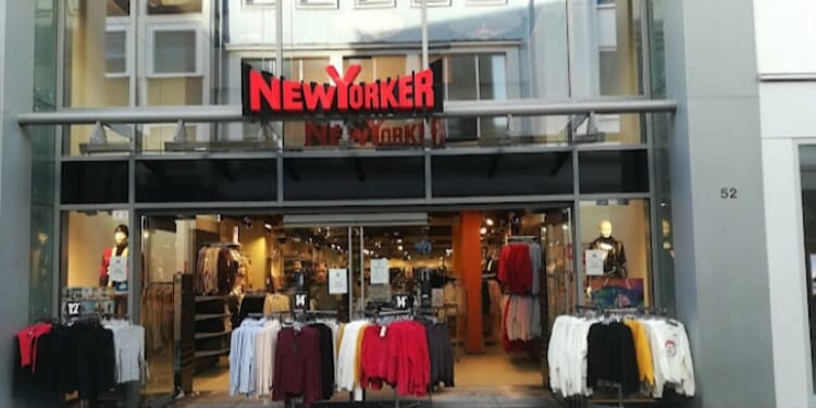 Germany: Afghan Muslim Migrant Stabs His Store Manager 26 Times