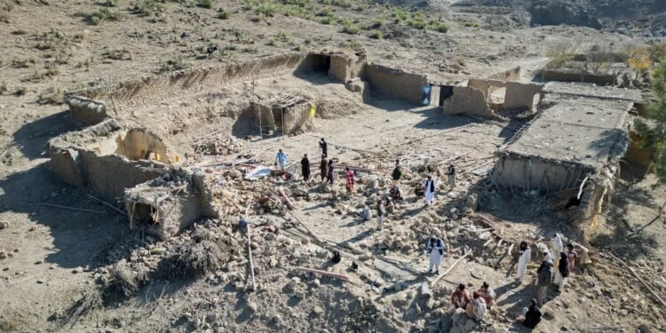 Taliban vows to respond after Pakistani allegedly stuck Afghanistan