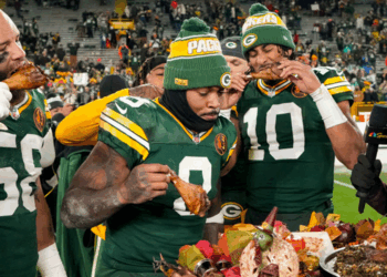 How NFL football became a Thanksgiving holiday tradition