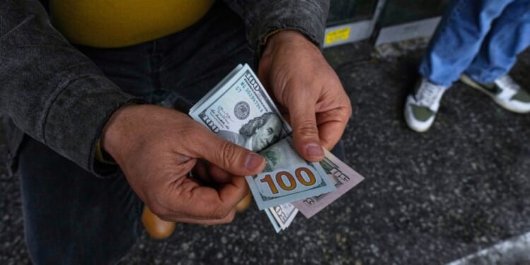 December Social Security direct payment worth $967 goes out in two days