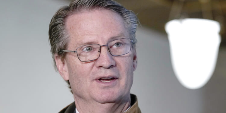 Burchett likens Trumpcare to asteroid that killed the dinosaurs