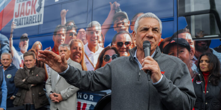 Ciattarelli receives surprise visit from Army son at final stretch rally