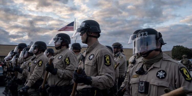 DOJ accuses Illinois officials of inciting immigration protests in Chicago