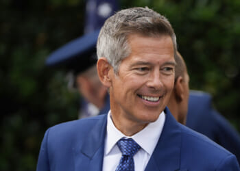 Duffy discourages 'slippers and pajamas' at airports in civility effort