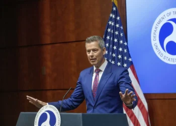 Duffy says shutdown air travel headaches to 'live on' after government reopens