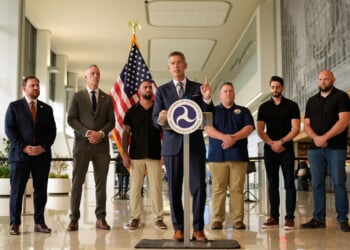 FAA says $10K bonuses only for workers with perfect attendance during shutdown