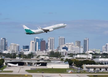 FAA to end flight reductions on Monday