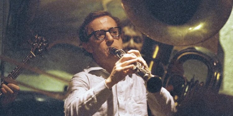 Five classic Thanksgiving movies and shows that celebrate family