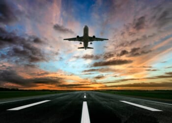 Flight cuts to remain at only 6% after shutdown due to air traffic controllers returning to work  