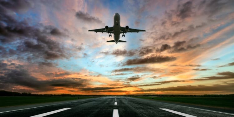 Flight cuts to remain at only 6% after shutdown due to air traffic controllers returning to work  