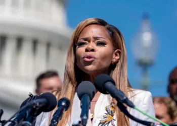 Florida Dem steps away from leadership post after DOJ indictment