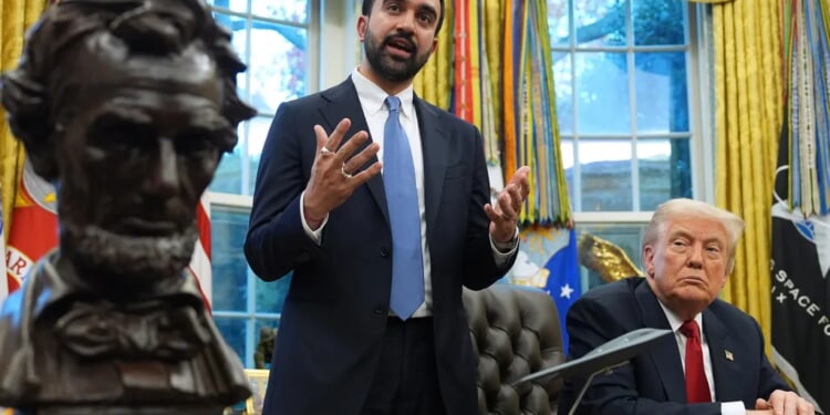 Hassett says Trump will 'wait and see' on pulling funding to NYC