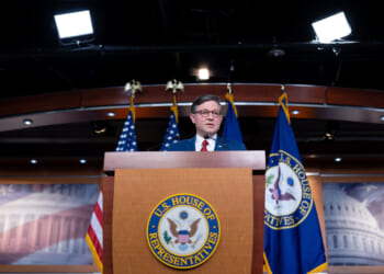 House votes to reopen government