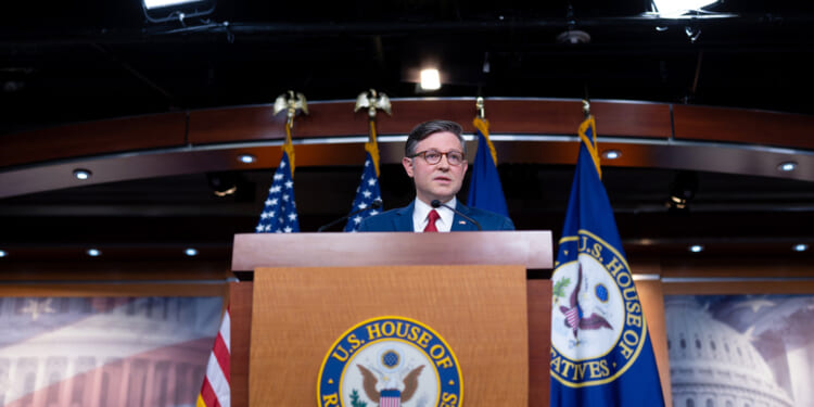 House votes to reopen government