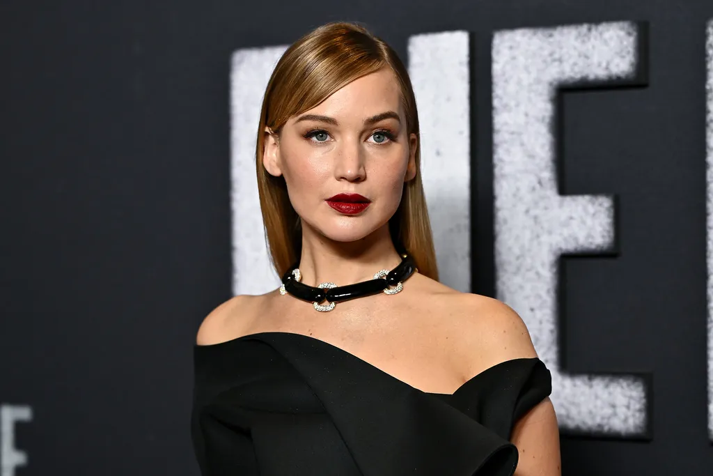 Joe Concha applauds Jennifer Lawrence for realizing 'no one cares' about her political views