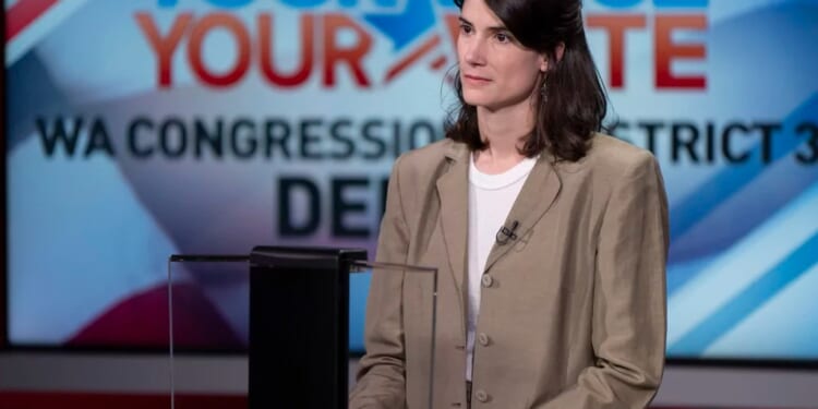 Marie Gluesenkamp Perez asks House to disapprove Chuy Garcia