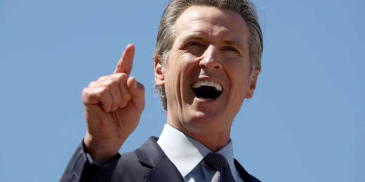 Newsom's state 'caught red-handed' illegally issuing thousands of commercial driver’s licenses to foreign truckers: DOT