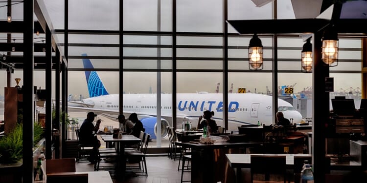 Over 1,000 flights canceled day after government reopens