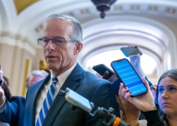 Senate finds path to reopen government, fueling Democratic split