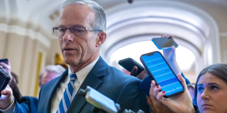 Senate finds path to reopen government, fueling Democratic split