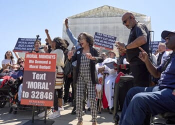 Social media melts down over food stamps