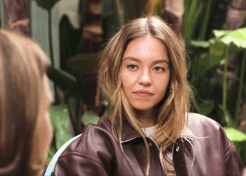 Sydney Sweeney smacking down a fake journalist.