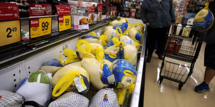 Thanksgiving prices decline for third straight year this holiday season