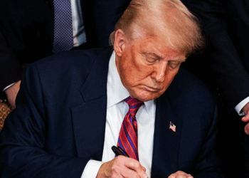 Trump pardons MLB legend and 'Celebrity Apprentice' cast member for 30-year-old tax fraud charges