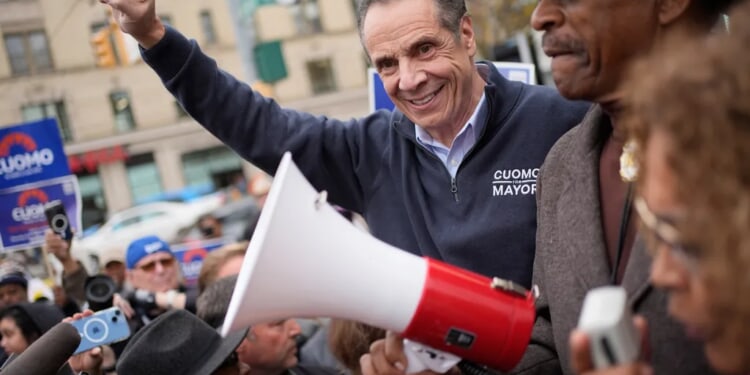 Trump says NYC voters have 'no choice' but to vote Cuomo