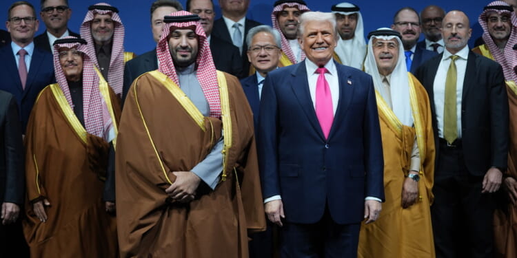 Trump says he'll work with Arab leaders to end Sudanese civil war