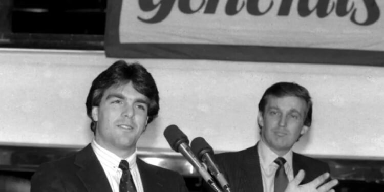 Trump’s NJ Generals jacket auctioned for $18,658