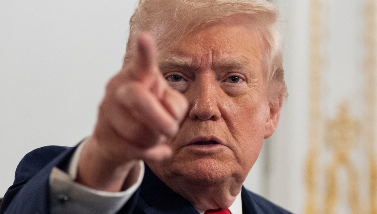 Trump's approval rating sinks to lowest in second term