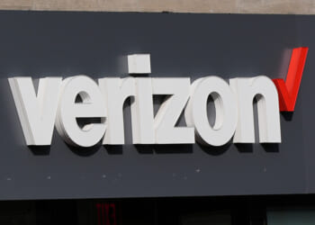 Verizon to cut 15,000 jobs in largest layoff in company's history: Report