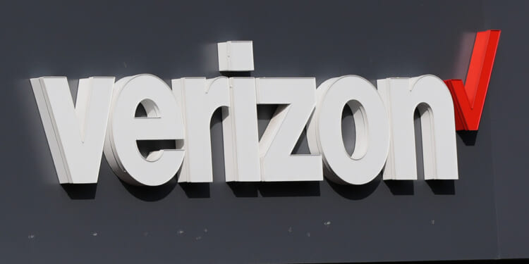 Verizon to cut 15,000 jobs in largest layoff in company's history: Report