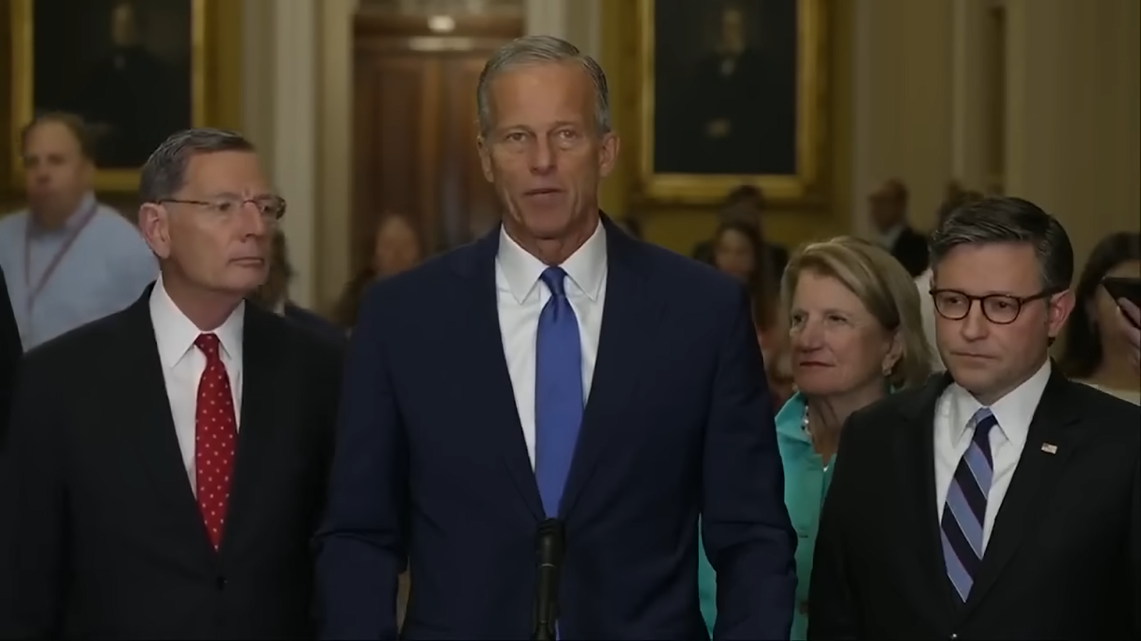 Thune and Johnson at a presser.