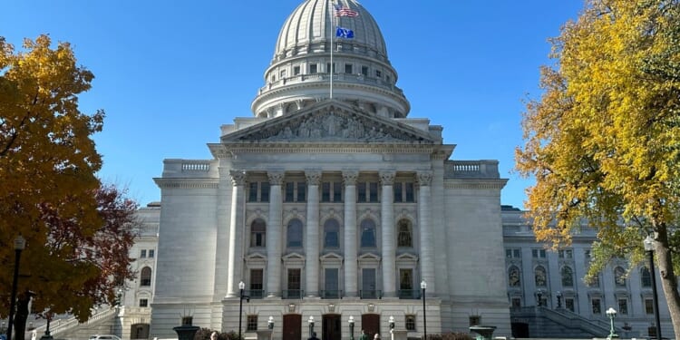 Wisconsin lawmakers move ahead with election complaint changes